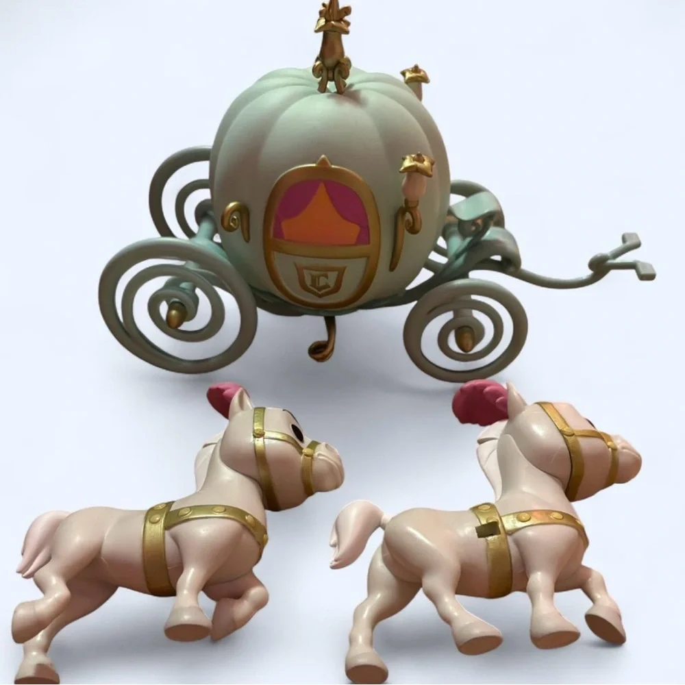 Disney’s Cinderella Carriage Funko Pop Set - Picture 4 of 4